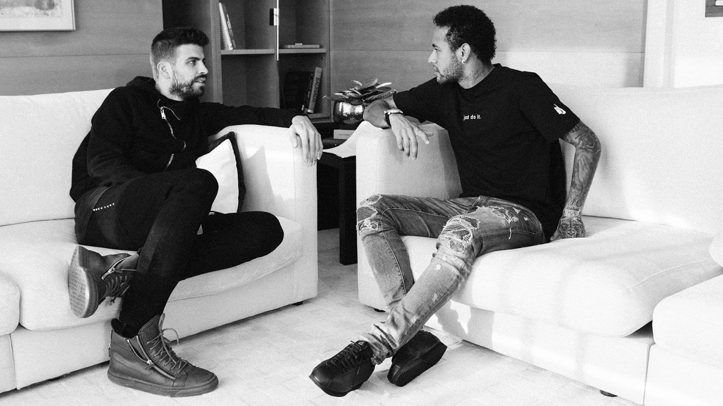 Piqué y Neymar durante la entrevista/ The Players Tribune