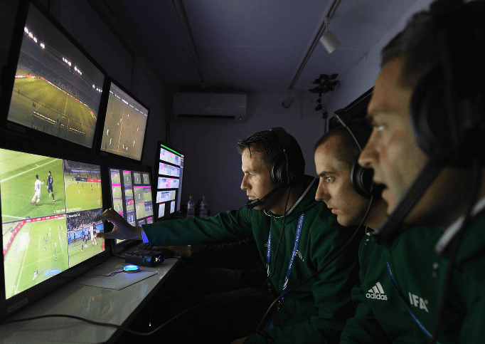 arbitros asistentes video mundial